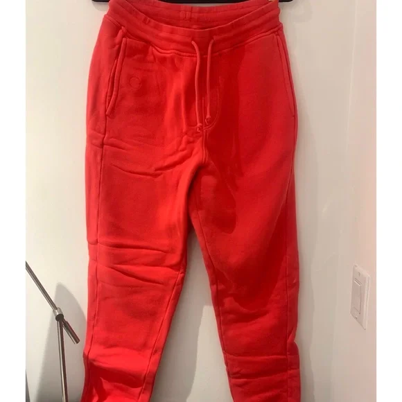 NWT Outdoor Voices Nimbus Sweatpants sz L Color Apple - Picture 5 of 9